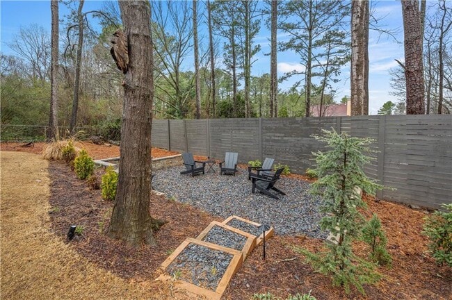 Building Photo - 12030 Old Mountain Park Rd