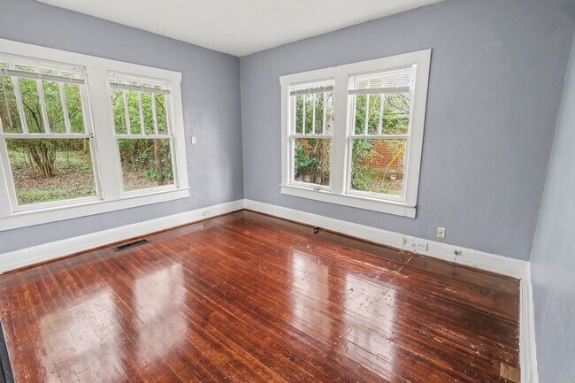 Building Photo - 2335 20th Place Ensley