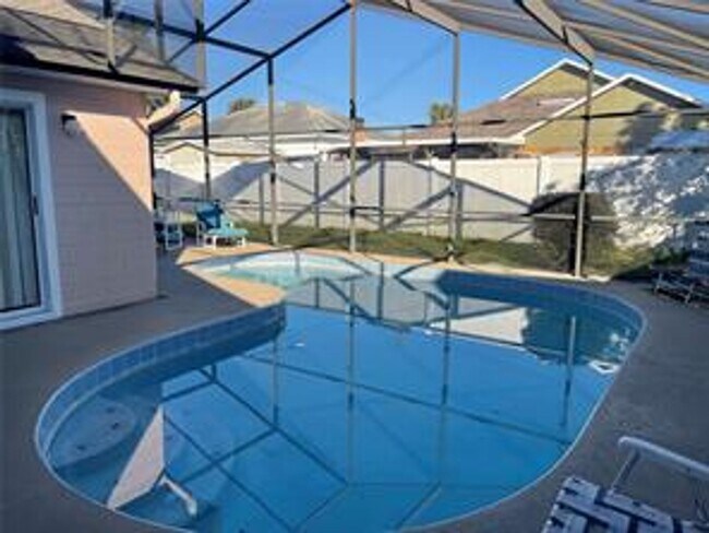 Building Photo - 751 Country Woods Cir