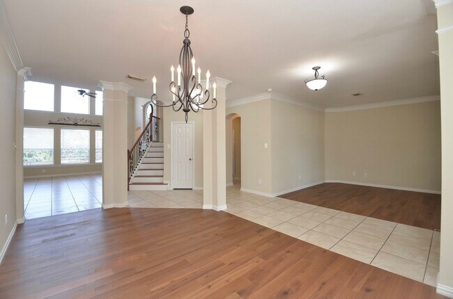 Building Photo - 5527 Baron Ridge Ln