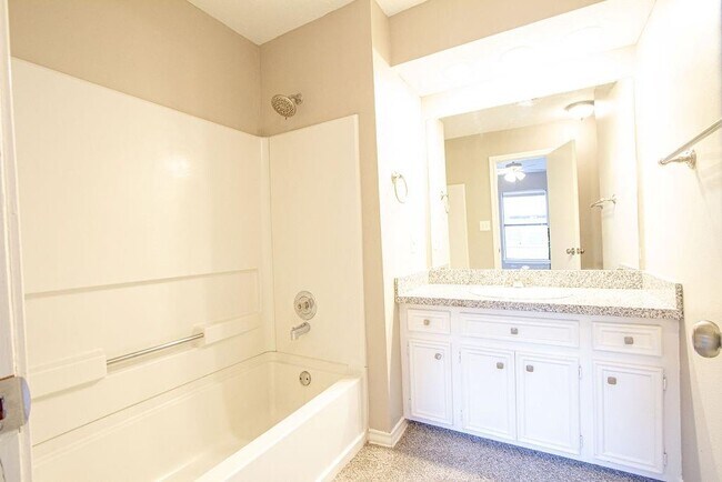 Building Photo - 1011 Hamblen Rd