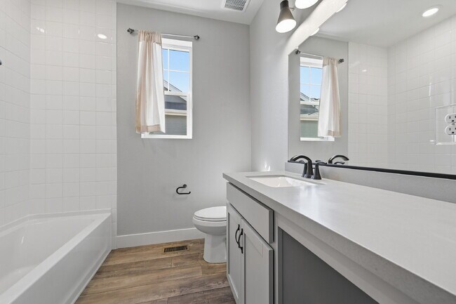 Building Photo - $3,040.95, $300 off the first month's rent, 3 Beds - 2 Bath, Single Family Home in Dacono with 3-...