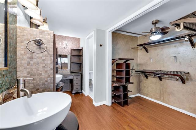 Building Photo - 26 Oakbrook Dr