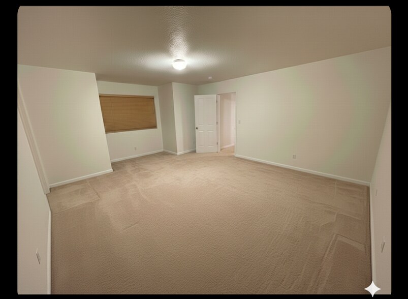 Building Photo - 5115 SE Verbena Pl