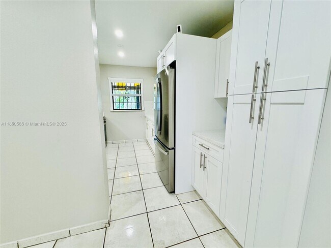 Building Photo - 6950 Sharpecroft Ct