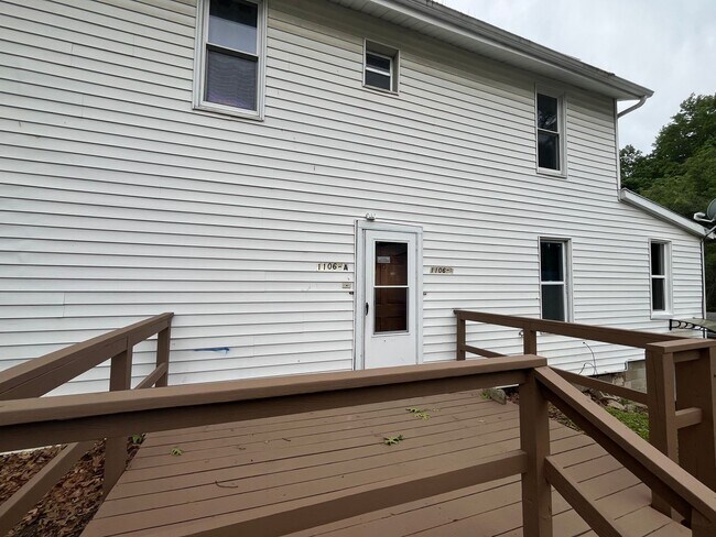 Building Photo - 1106 Rixon St
