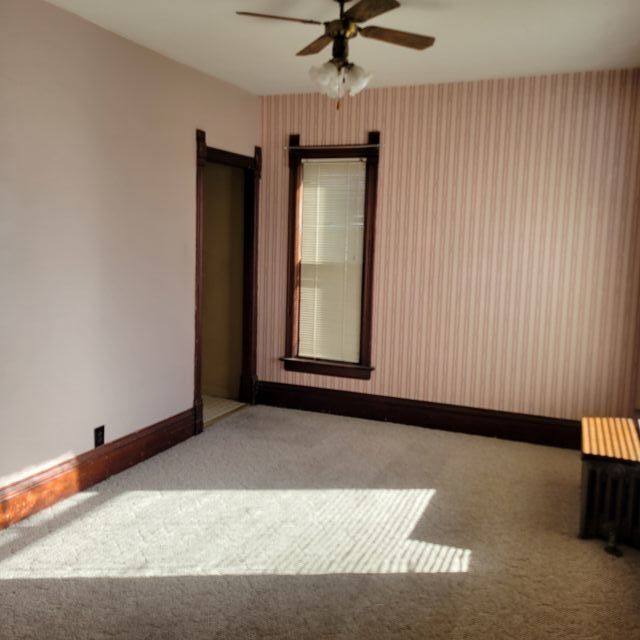 Building Photo - 211 E Main St