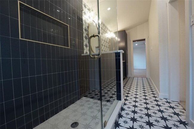 Building Photo - 8006 Tiffany Dr