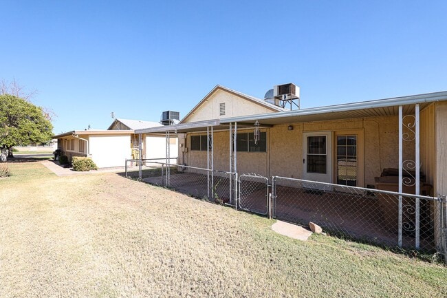 Building Photo - QUIET ADULT 55+ COMMUNITY