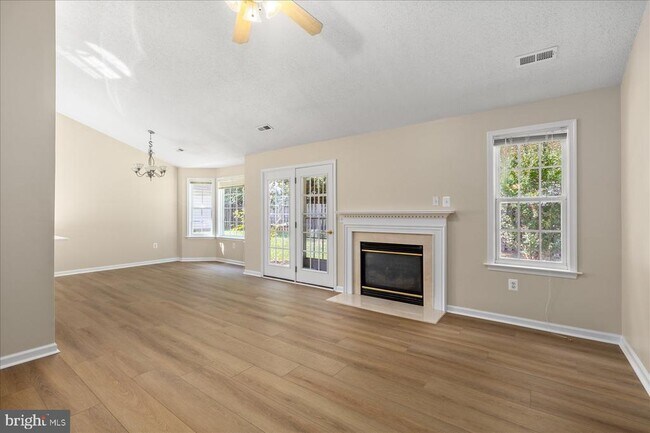 Building Photo - 5703 Halifax Ct