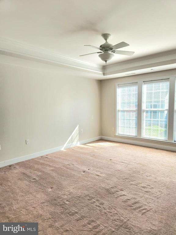 Building Photo - 20667 Golden Ridge Dr