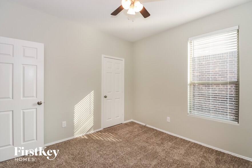 Building Photo - 20114 Brookwood Holw