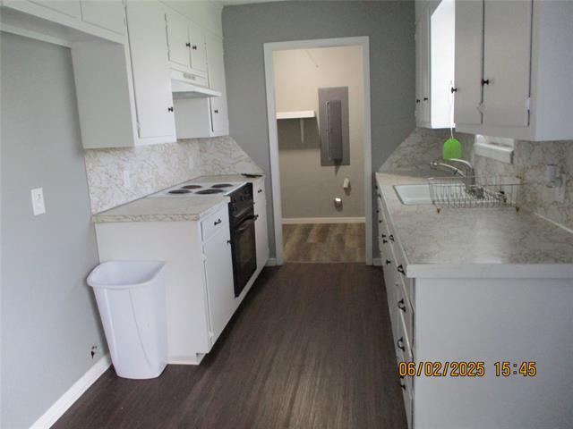 Building Photo - 605 Avondale Dr