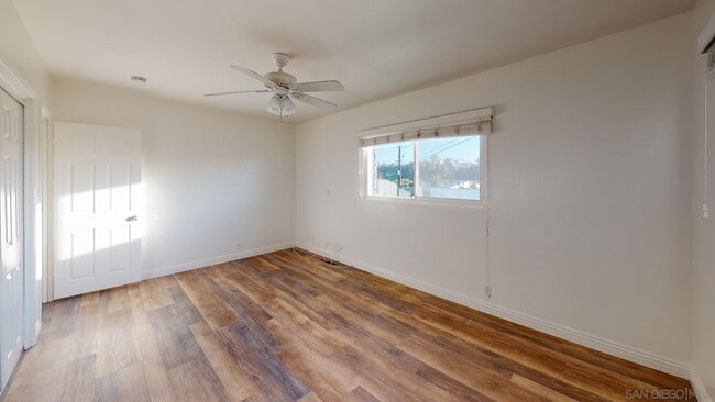 Building Photo - Large house on Prosperity! Private Yard! (...