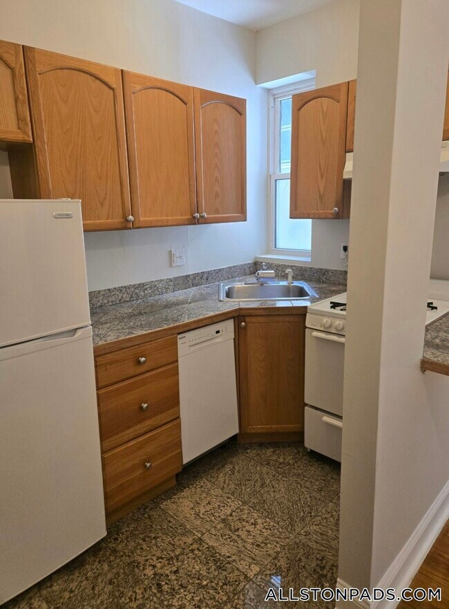 Building Photo - 1189 Commonwealth Ave