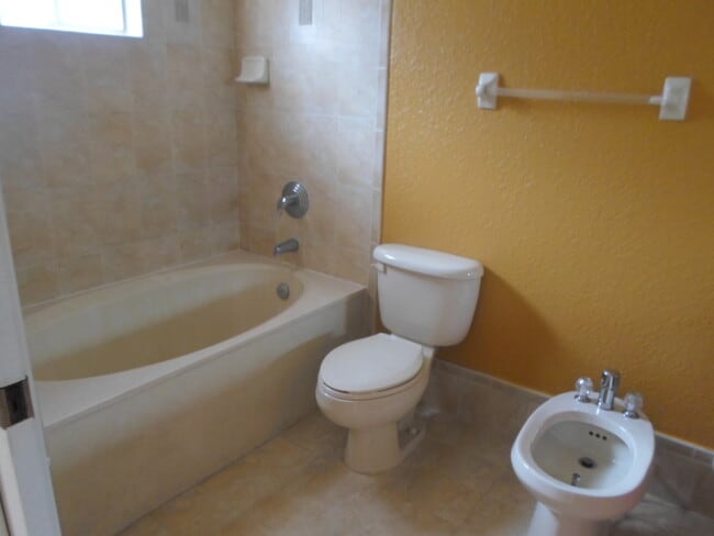 Building Photo - 7772 NW 200th Ln