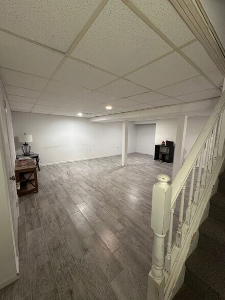 Building Photo - 608 Robin Rd