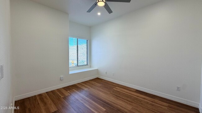 Building Photo - 3 S Laveen Pl