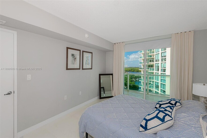 Building Photo - 200 Sunny Isles Blvd