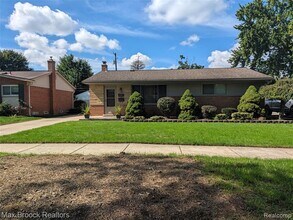 Building Photo - 14569 Blue Skies St