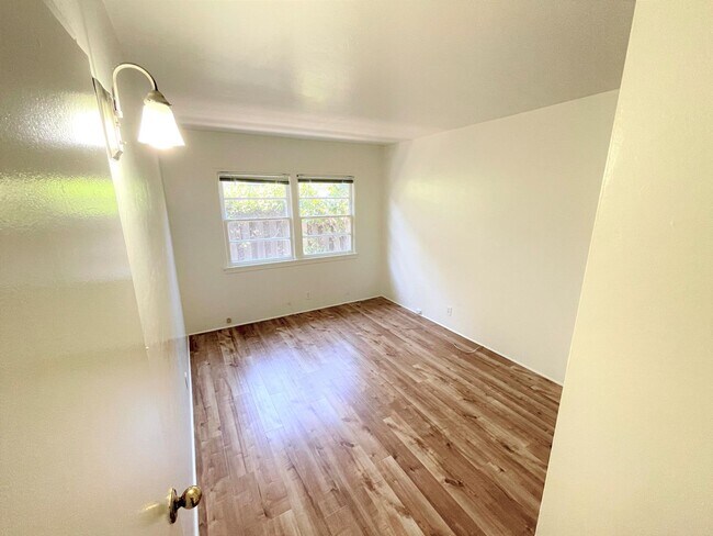 Building Photo - 3539-3541 Lewis Ave. Long Beach, CA 90807