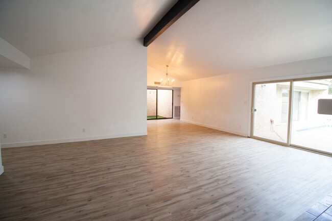 Building Photo - Scottsdale - McCormick Ranch Home - 3 Bedr...