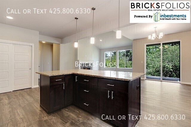 Building Photo - Lacey Living Awaits You – Comfort and Styl...