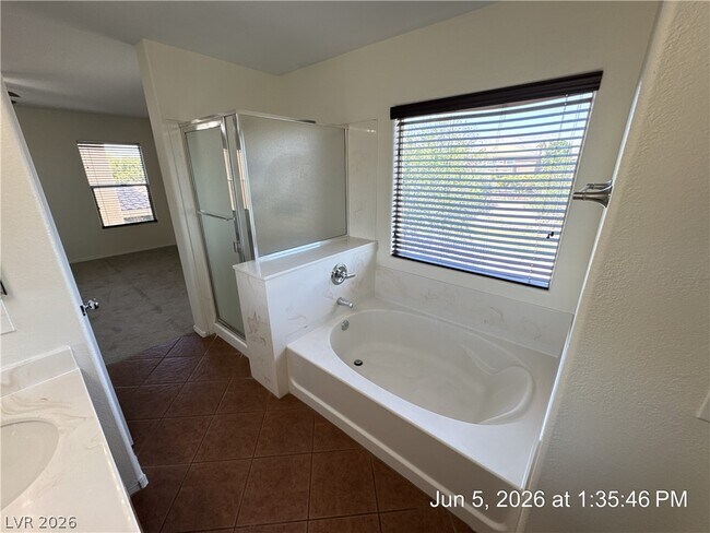 Building Photo - 2616 Courlan Dr