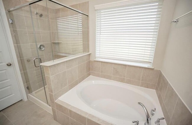 Building Photo - 21607 Blue Sapphire Ct