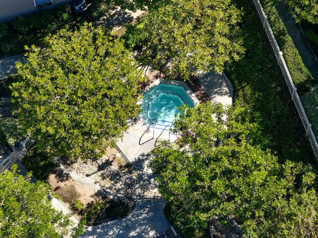 Building Photo - 1083 Shadowridge Dr