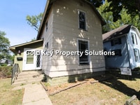 Building Photo - Oversized 3 BR 1 BA House with Partially F...