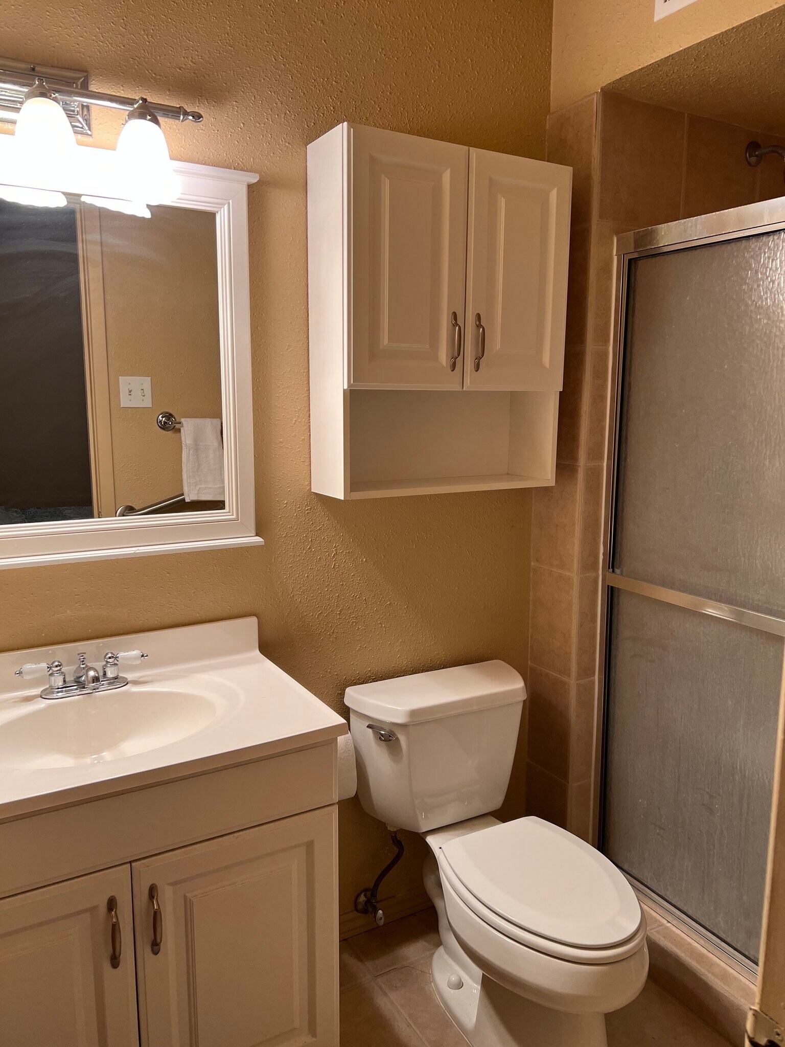 Building Photo - 628 Marquis Ct NE