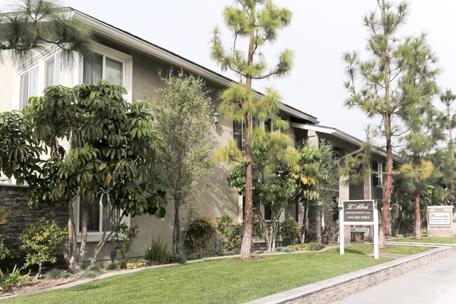Pineridge Norwalk, CA Apartment Finder