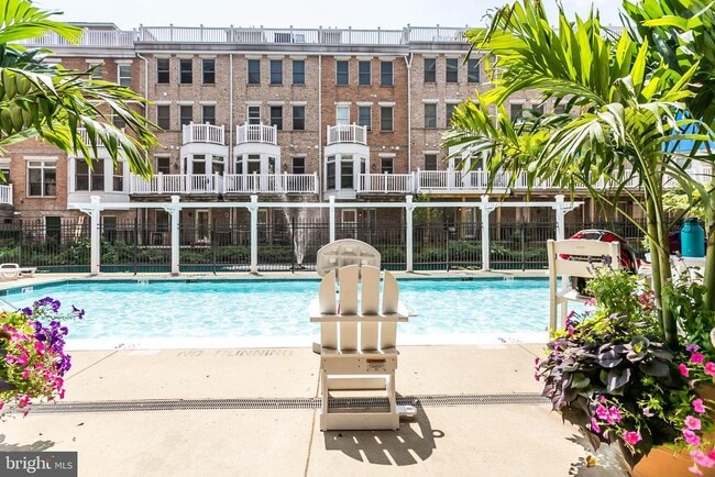 Building Photo - 1236 Harbor Island Walk
