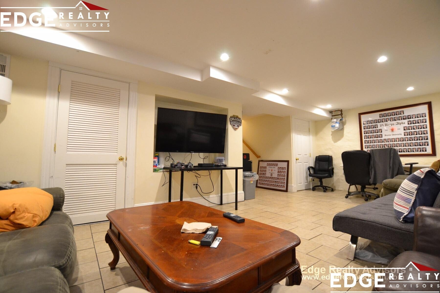 Building Photo - 8 Sawyer Terrace