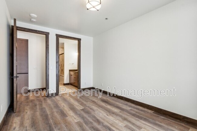 Building Photo - 317 Akers Ln