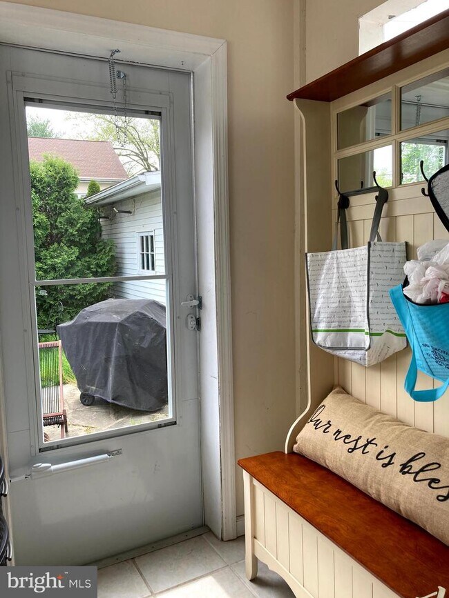 Building Photo - 219 Williams Rd