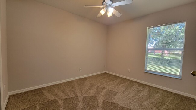 Building Photo - Remodeled 4 Bedroom 2 Bath Home