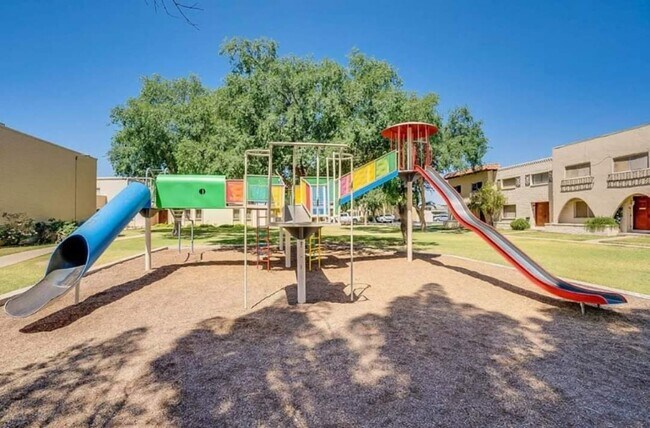 Building Photo - 4678 N 19th Ave