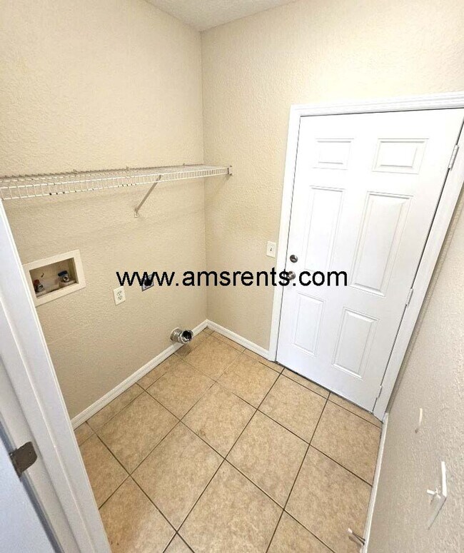 Building Photo - 505 Mallard Ct