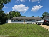 Building Photo - 10 Colgate Dr