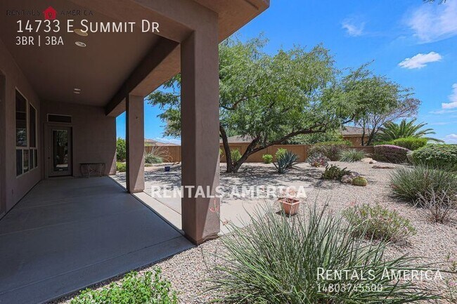 Building Photo - Beautiful 3-Bed/3-bath home in Fountain Hi...