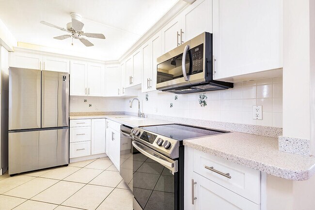 Building Photo - 400 Ocean Trail Way