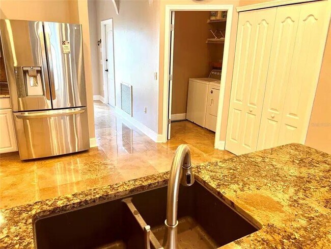 Building Photo - 1539 Crossvine Ct