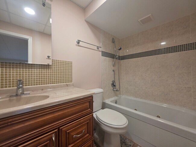 Building Photo - 375 Plum Creek Dr