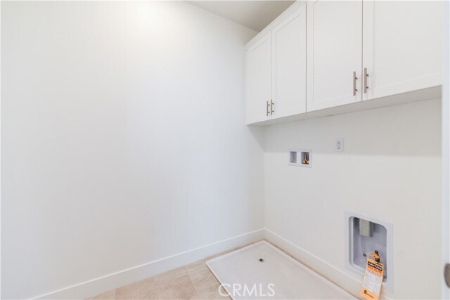 Building Photo - 325 Novel