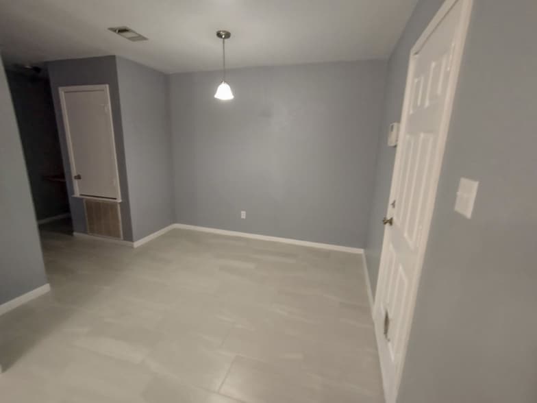 Building Photo - 2710 Seabiscuit Dr
