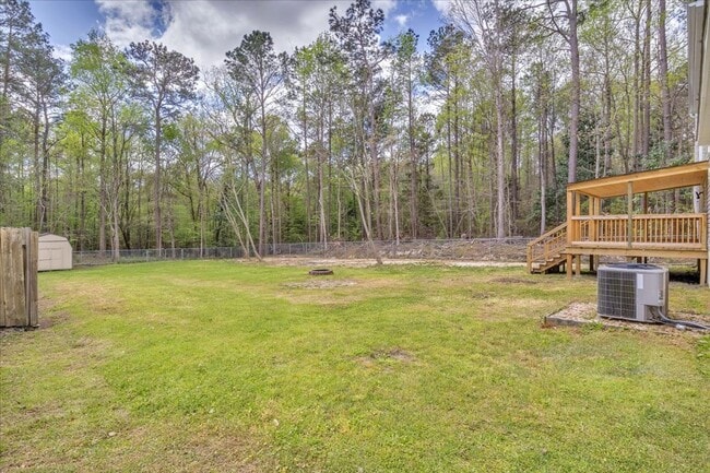 Building Photo - 3 Bedroom 2.5 Bathroom Home