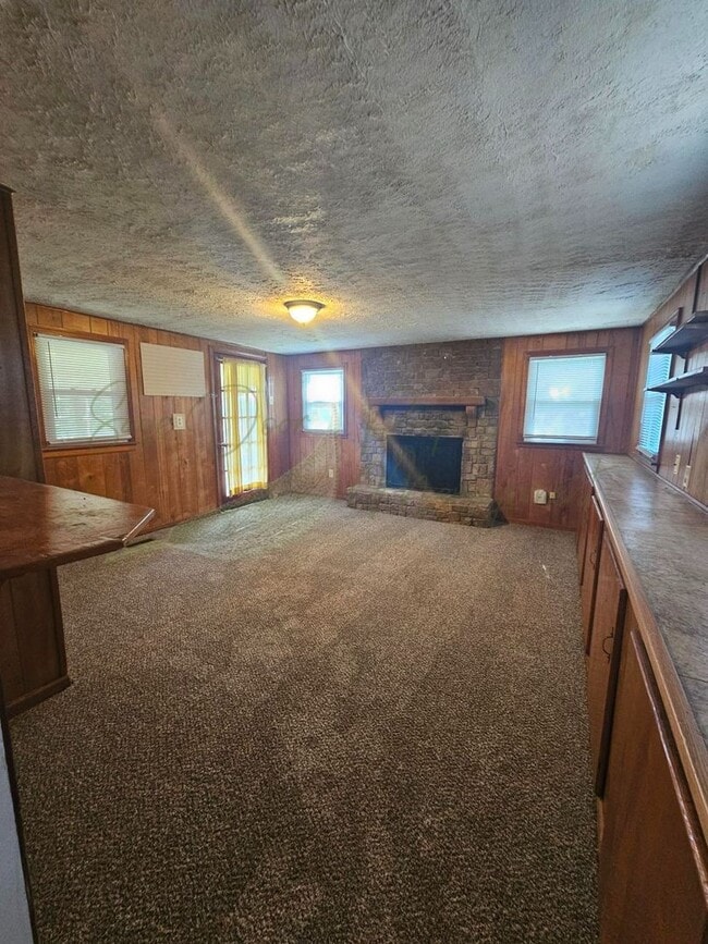 Building Photo - READY TO CALL HOME!!!