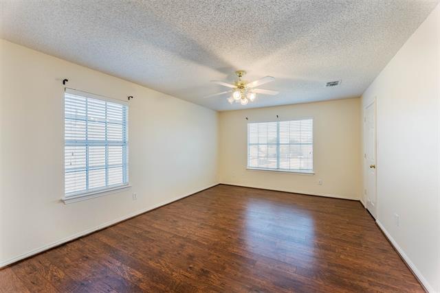 Building Photo - 3929 Acorn Ln
